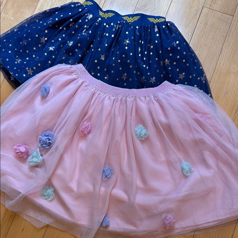 Wonder Woman Navy Star and 1989 Place Pink Floral Skirt Set